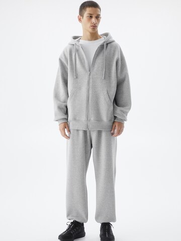 Tuta da jogging di Pull&Bear in grigio: frontale