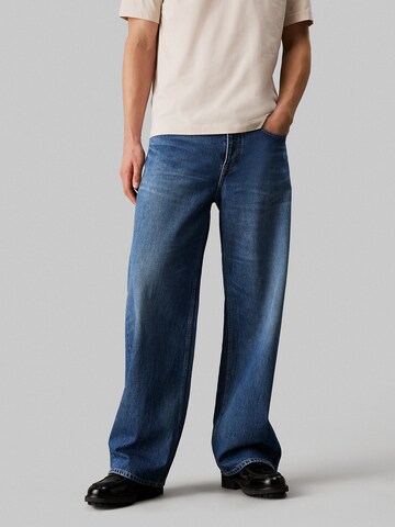 Calvin Klein Jeans Loose fit Jeans in Blue: front