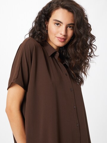 Monki Blouse in Brown