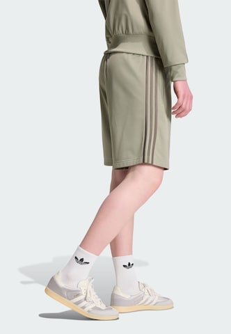 ADIDAS ORIGINALS Обычный Штаны 'Firebird' в Бежевый