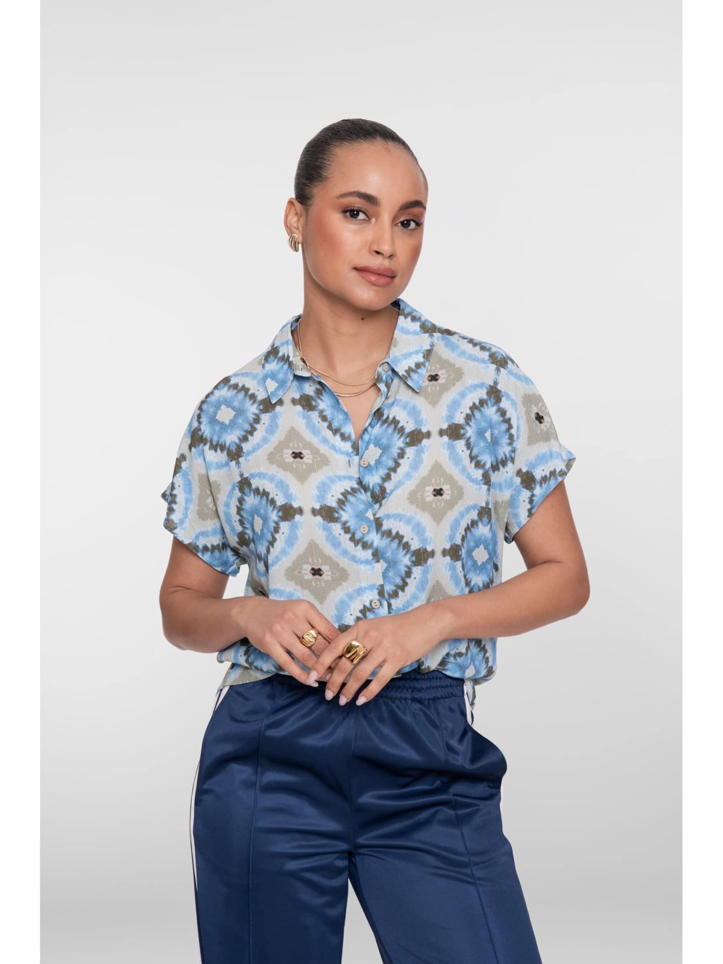 Geisha Blouse in Blue