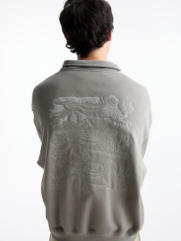 Pull&Bear Sweatshirt in Grau: Vorderseite