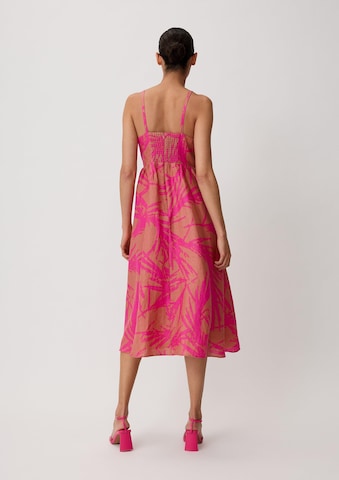 Robe d’été COMMA en marron : derrière