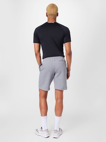 UNDER ARMOUR Regular Sportbroek in Grijs