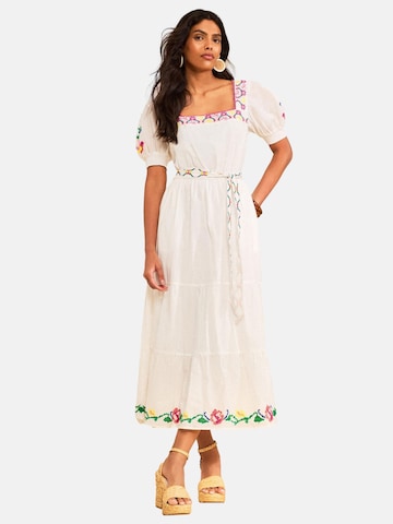 Robe d’été love & roses en blanc : devant