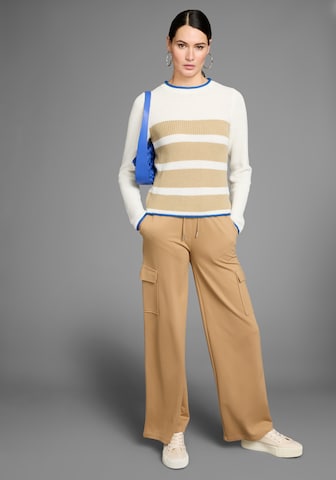 HECHTER PARIS Sweater in White