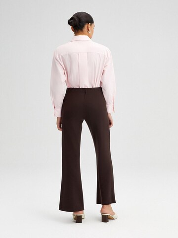Regular Pantalon Touche Prive en marron