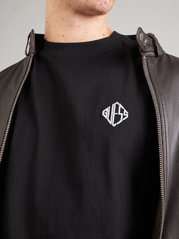 Tricou de la GUESS pe negru