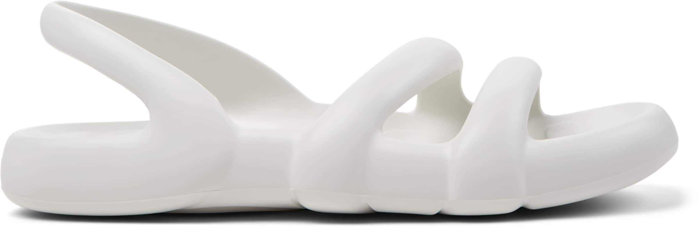 Sandalo 'Kobarah Flat' di CAMPER in bianco