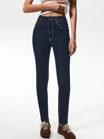 Skinny Jeans de la Pull&Bear pe albastru: față