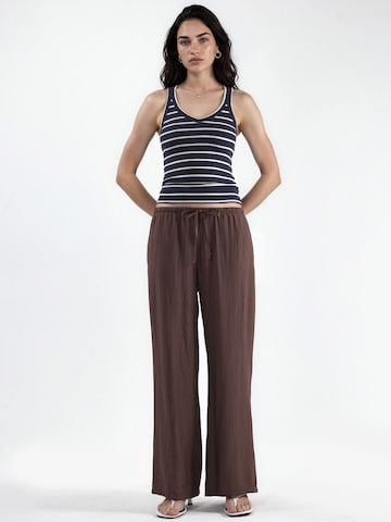 Wide leg Pantaloni di Busem in marrone