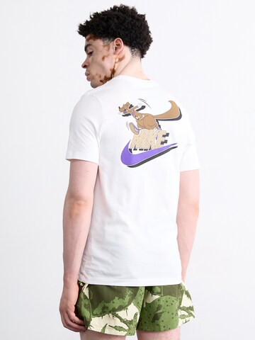 Nike Sportswear Тениска 'CLUB' в бяло: отпред