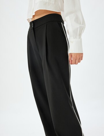 Koton Loosefit Broek in Zwart