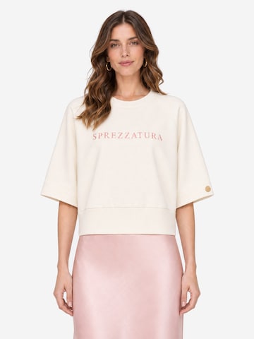 I want the moon Shirt in Beige