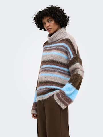 Pull-over 'ONLPERIL' ONLY en marron : devant