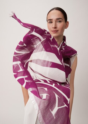 COMMA Scarf in Purple: front