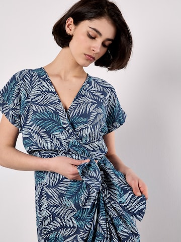Apricot Batik Leaf Print Midi Dress ' ' in Blau