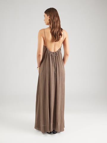 Robe d’été 'Cyndra' WEEKDAY en marron