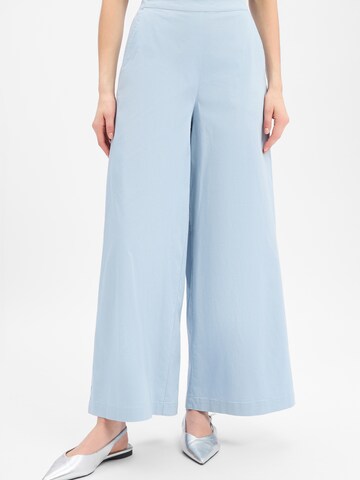 Wide Leg Pantalon Marie Lund en bleu : devant