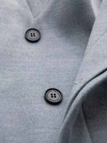 Ombre Between-seasons coat in Grey