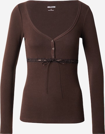 Tricou de la HOLLISTER pe maro: față