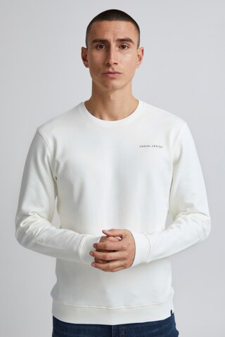 Casual Friday Свитшот 'CF Severin' в Бежевый: спереди