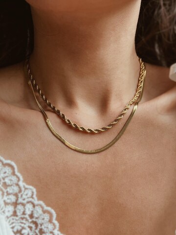 Kamakula Necklace in Gold