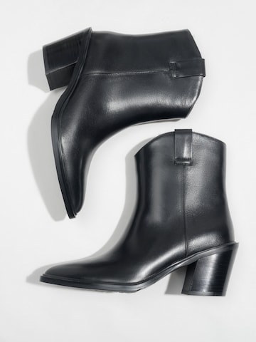 Estro Ankle boots '29-209' in Black
