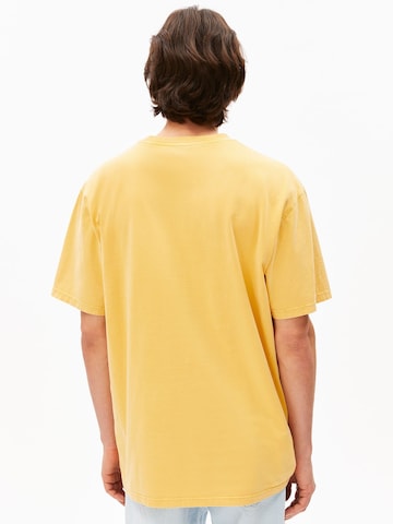 ARMEDANGELS T-Shirt ICONIC Å MAARKOS in Gelb