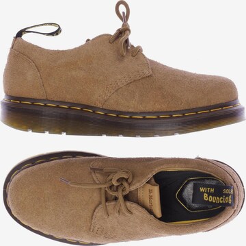 Dr. Martens Flats & Loafers in 40 in Beige: front