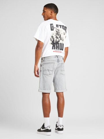 QS Regular Shorts 'John' in Grau
