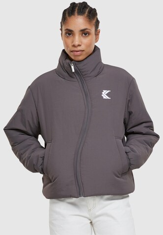 Karl Kani Between-season jacket in Grey: front