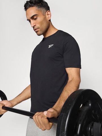 Tricou 'CODY' de la Reebok pe negru