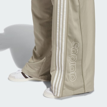 ADIDAS ORIGINALS Loose fit Trousers in Brown