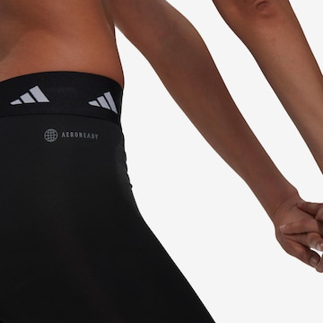 ADIDAS PERFORMANCESkinny Sportske hlače 'Techfit 3-Stripes' - crna boja