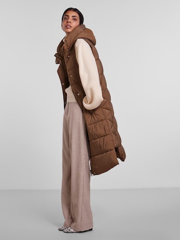 Gilet 'Lira' di Y.A.S in marrone