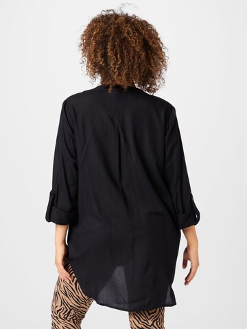 ONLY Carmakoma - Blusa 'Rylee' em preto