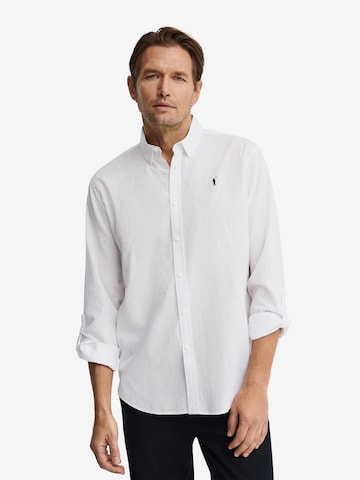 Polo Club Button Up Shirt in White: front