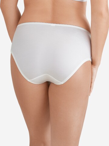 FELINA Slip 'Swiss Broderie' in Wit