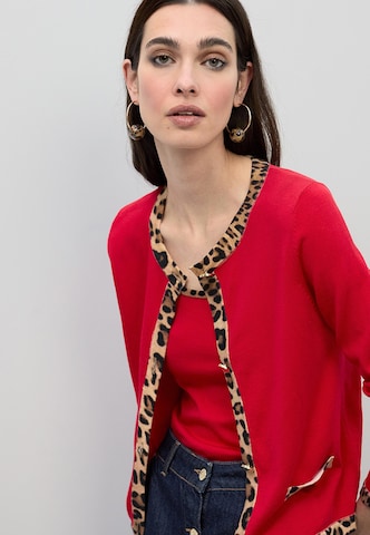 Lola Casademunt - Casaco de malha em vermelho