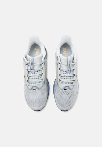 NIKE Springsko 'Pegasus Premium' i grå
