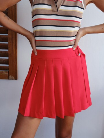 Next - Falda en rojo