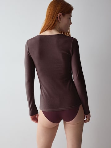 TRIUMPH Shirt ' Red Label Beauty Layers ' in Bruin