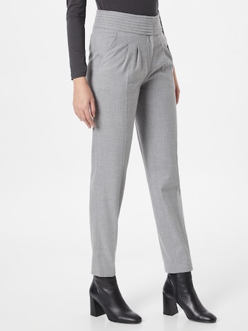 Maison 123 Pleat-Front Pants 'DEBBY' in Grey: front