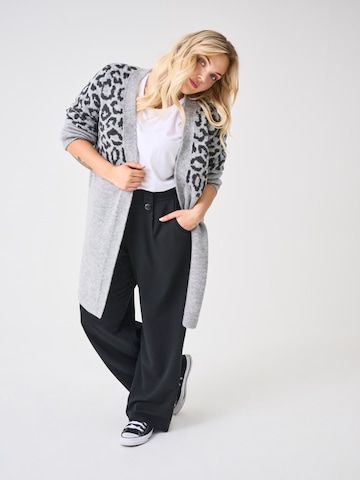 ONLY Carmakoma Knit cardigan 'CARJADE' in Grey