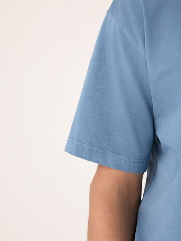 T-Shirt Next en bleu
