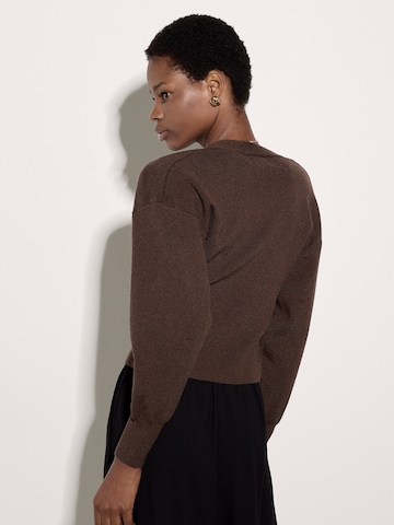 Cardigan ' Gerippte Strickjacke ' Apricot en marron