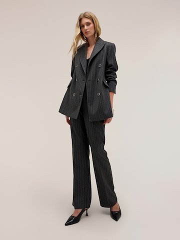 MOTIVI Between-season jacket in Grey