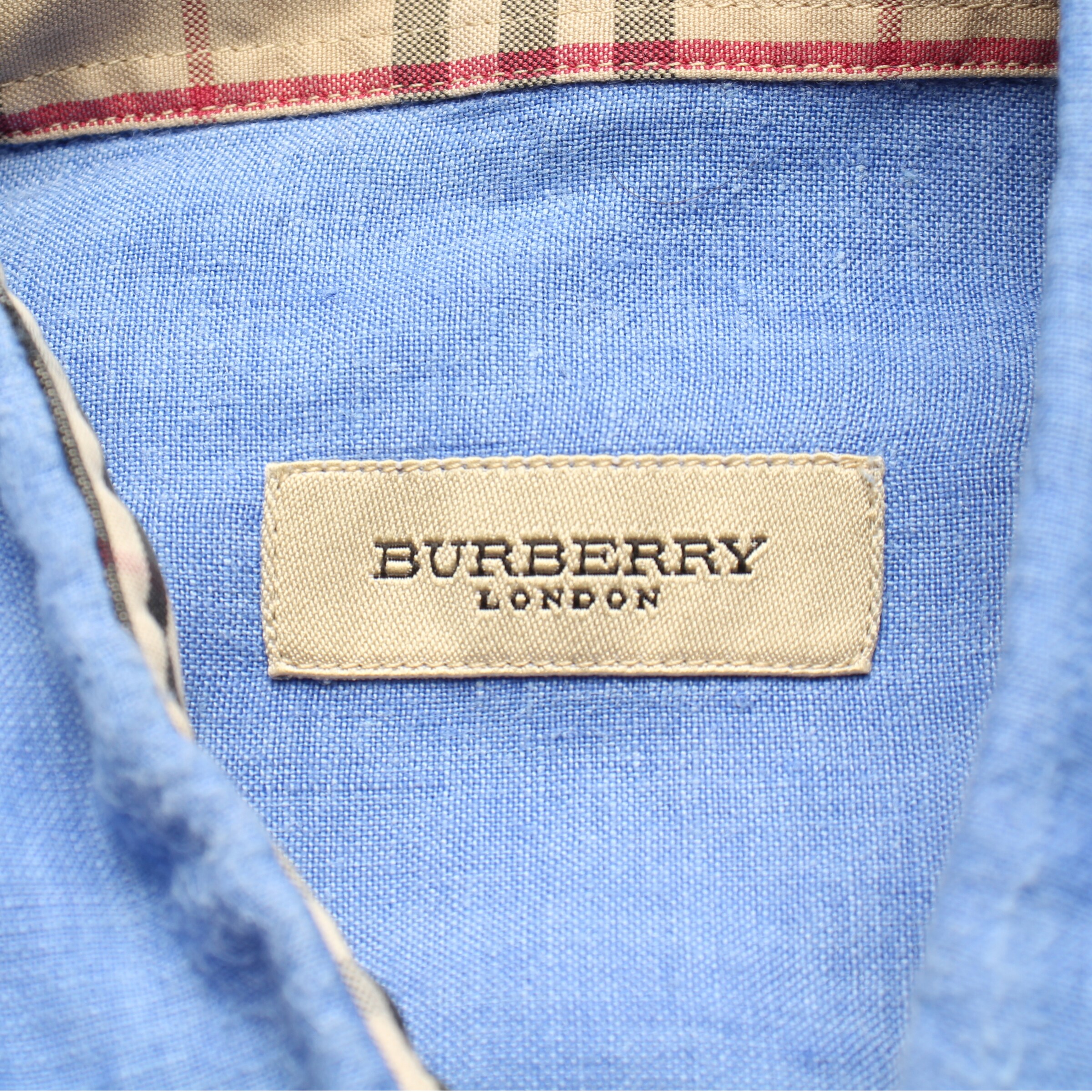 BURBERRY Button Up Shirt in M in Blue