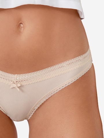 String 'Power' di ETAM in beige